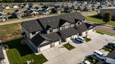 inside shot of a white countertop in a kitchen built by bigelow homes